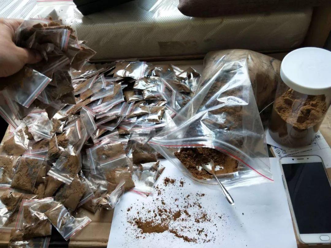 滇仁堂純中藥潤喉止咳粉，還可降三高，通便減肥等功效